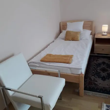 Golden Apartment *