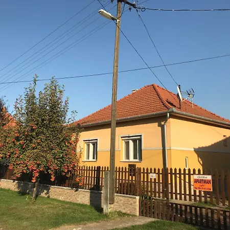 Golden Tiszafured